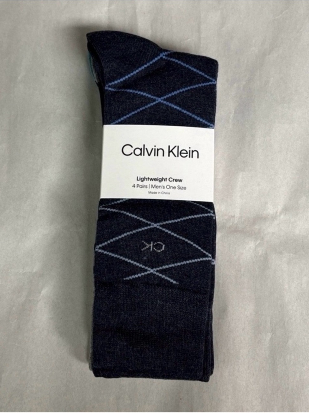 New Calvin Klein Socks 4 Pairs Men’s Lightweight Crew Pattern Casual Preppy Sock